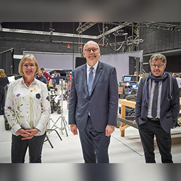 Producer Lisa Scott, Minister for Innovation and Skills David Pisoni, director Daniel Nettheim on set at Adelaide Studios for The Tourist, photo by Ian Routledge.